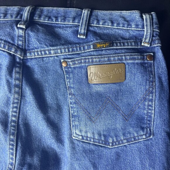 Wrangler Men's Straight Leg Jeans Blue Denim Relaxed Fit Rugged Wear 38x32 - Picture 7 of 16